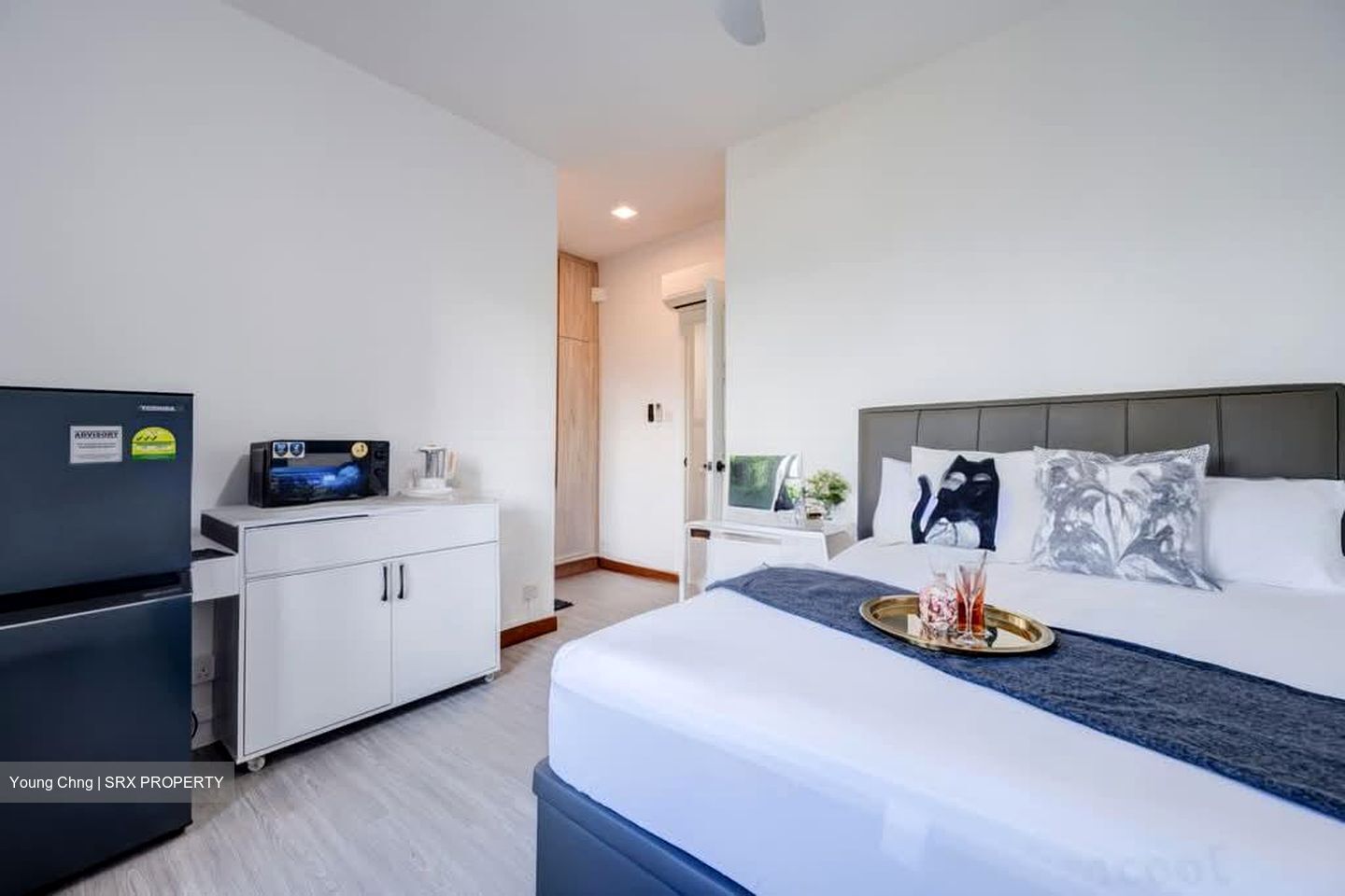 Simsville (D14), Condominium #583549821